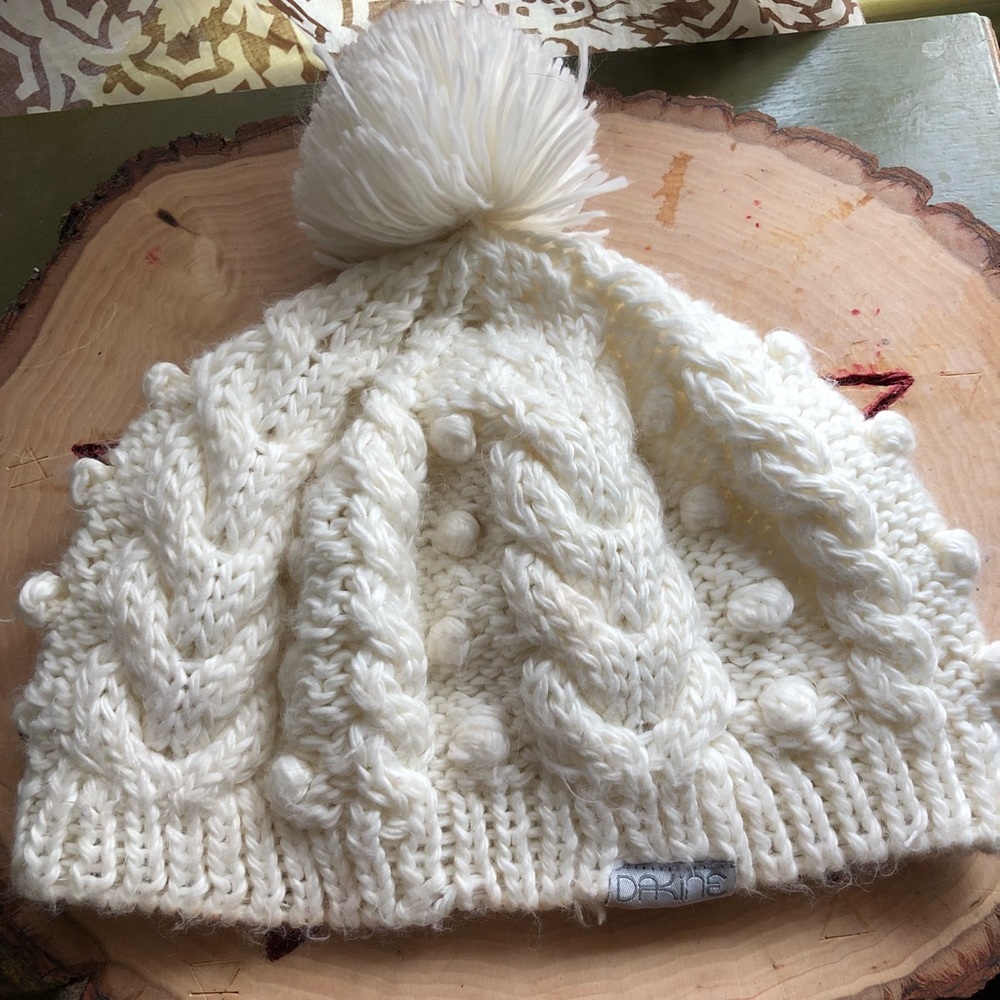 Dakine puff ball beanie